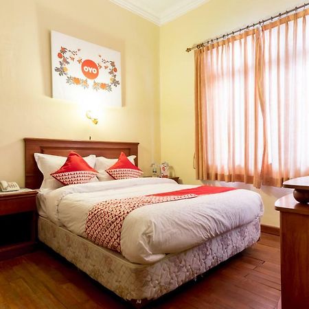 Oyo 1030 Hotel Bumi Asih Medan Eksteriør bilde