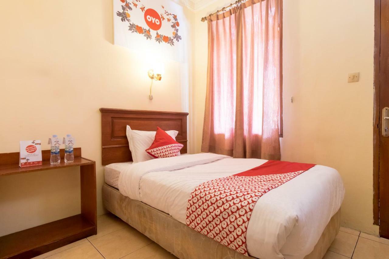 Oyo 1030 Hotel Bumi Asih Medan Eksteriør bilde