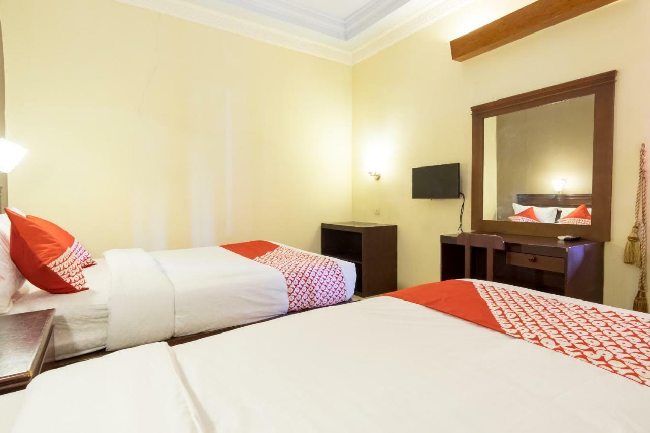 Oyo 1030 Hotel Bumi Asih Medan Eksteriør bilde