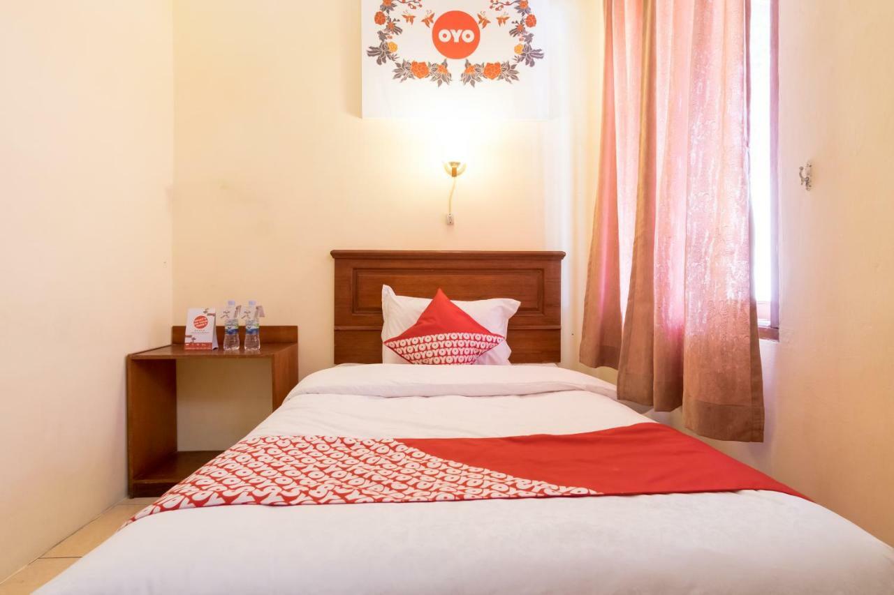 Oyo 1030 Hotel Bumi Asih Medan Eksteriør bilde