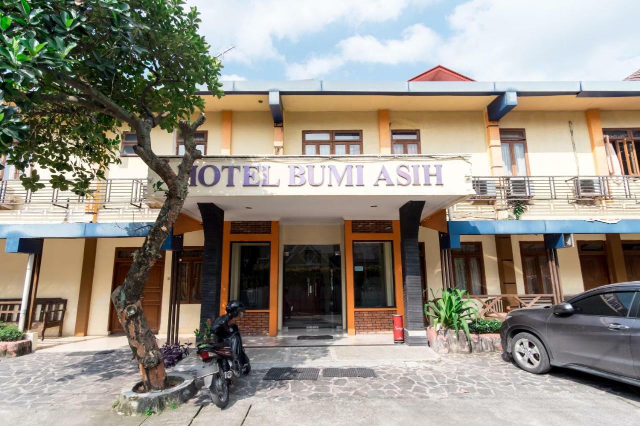 Oyo 1030 Hotel Bumi Asih Medan Eksteriør bilde
